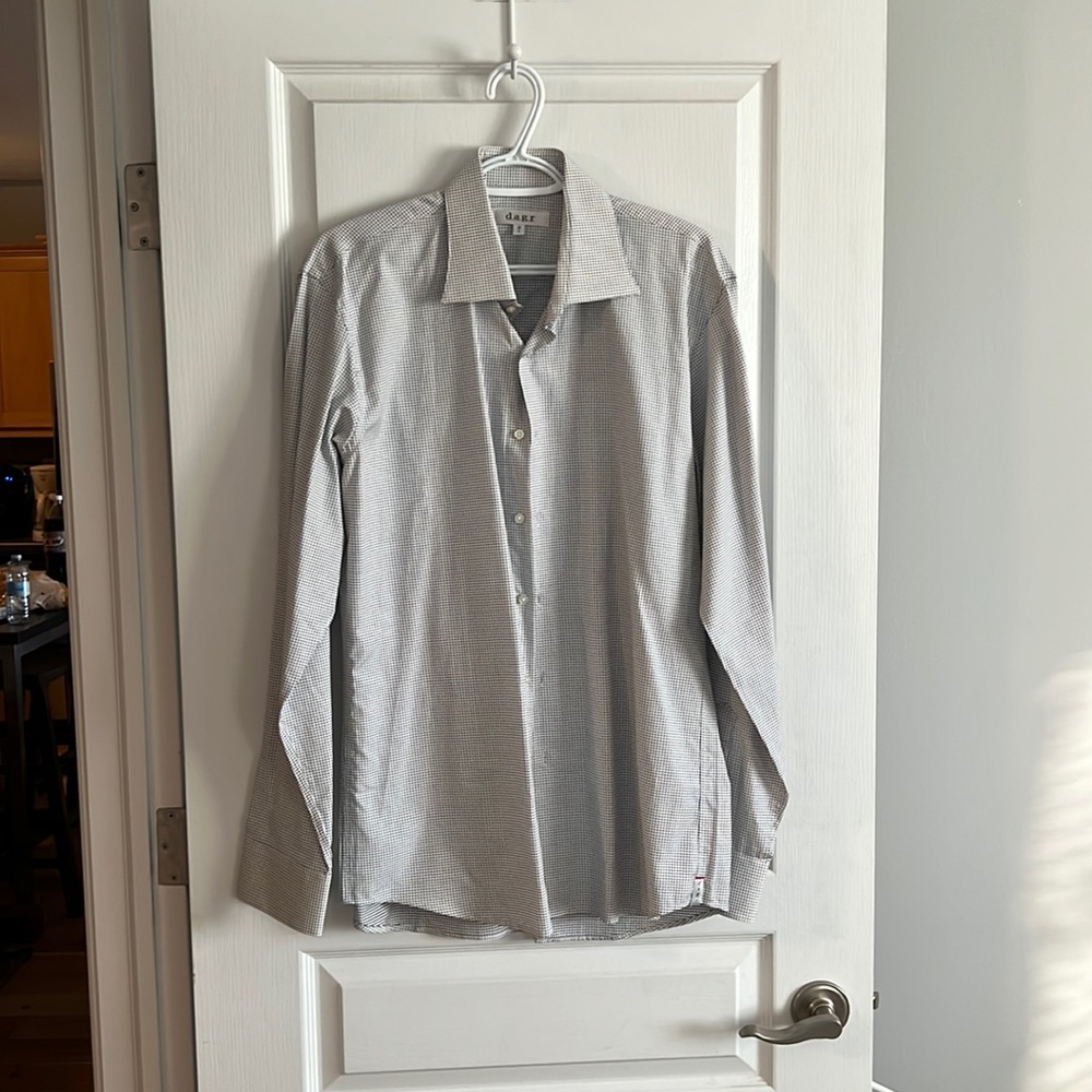 Dagr Mens shirt 16 L never worn excellent cond. Grad Season! Cheap dress shirts!